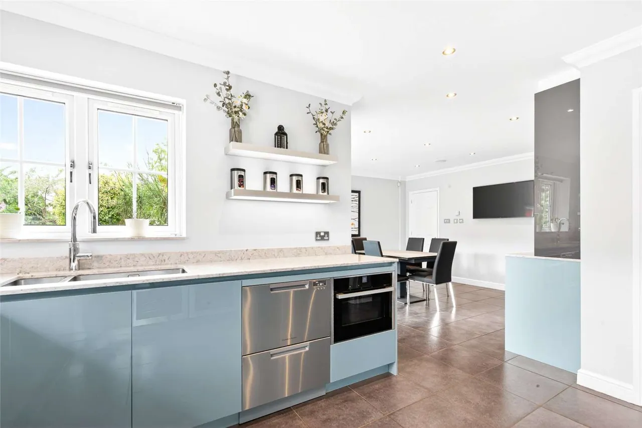 Kings Place, Loughton, Essex, IG10 4PW, photo 5