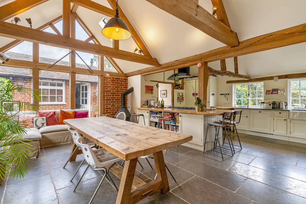Longwater Road, Eversley, RG27, photo 3