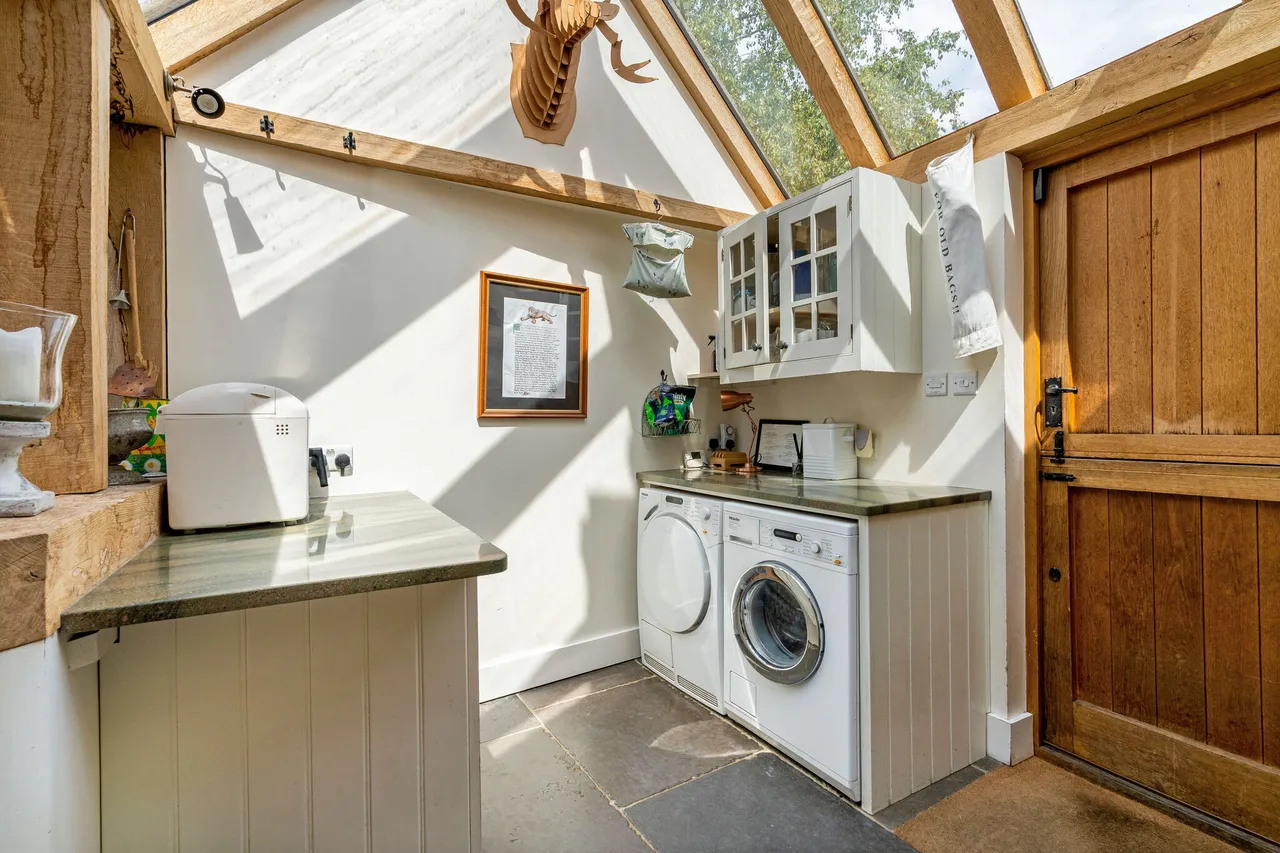 Longwater Road, Eversley, RG27, photo 11