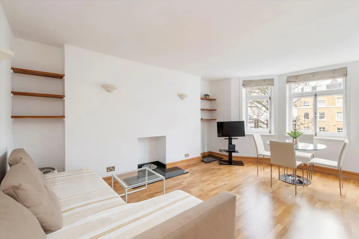 1 bed flat for sale, Brompton Square, London, SW3