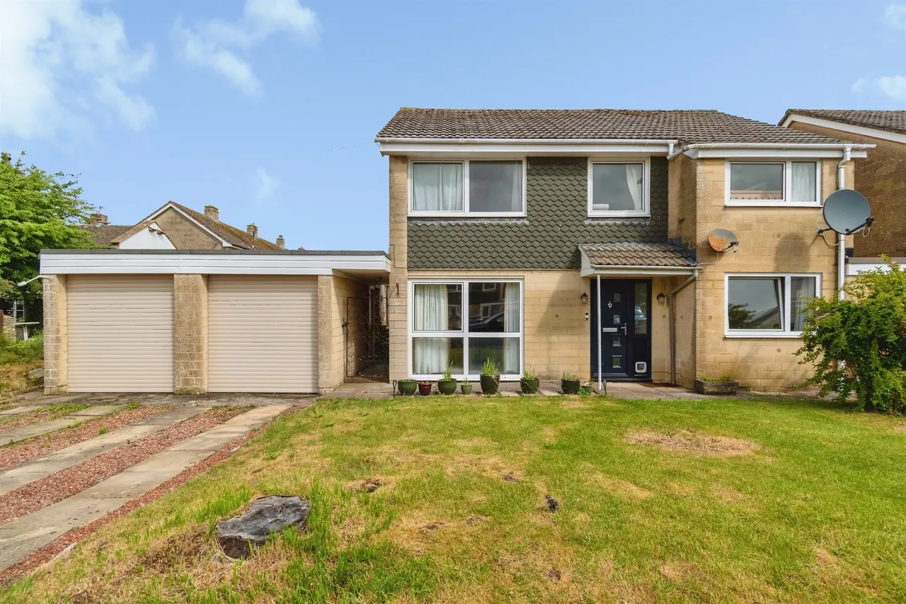 4 bed house for sale, Grocyn Close, Colerne, SN14