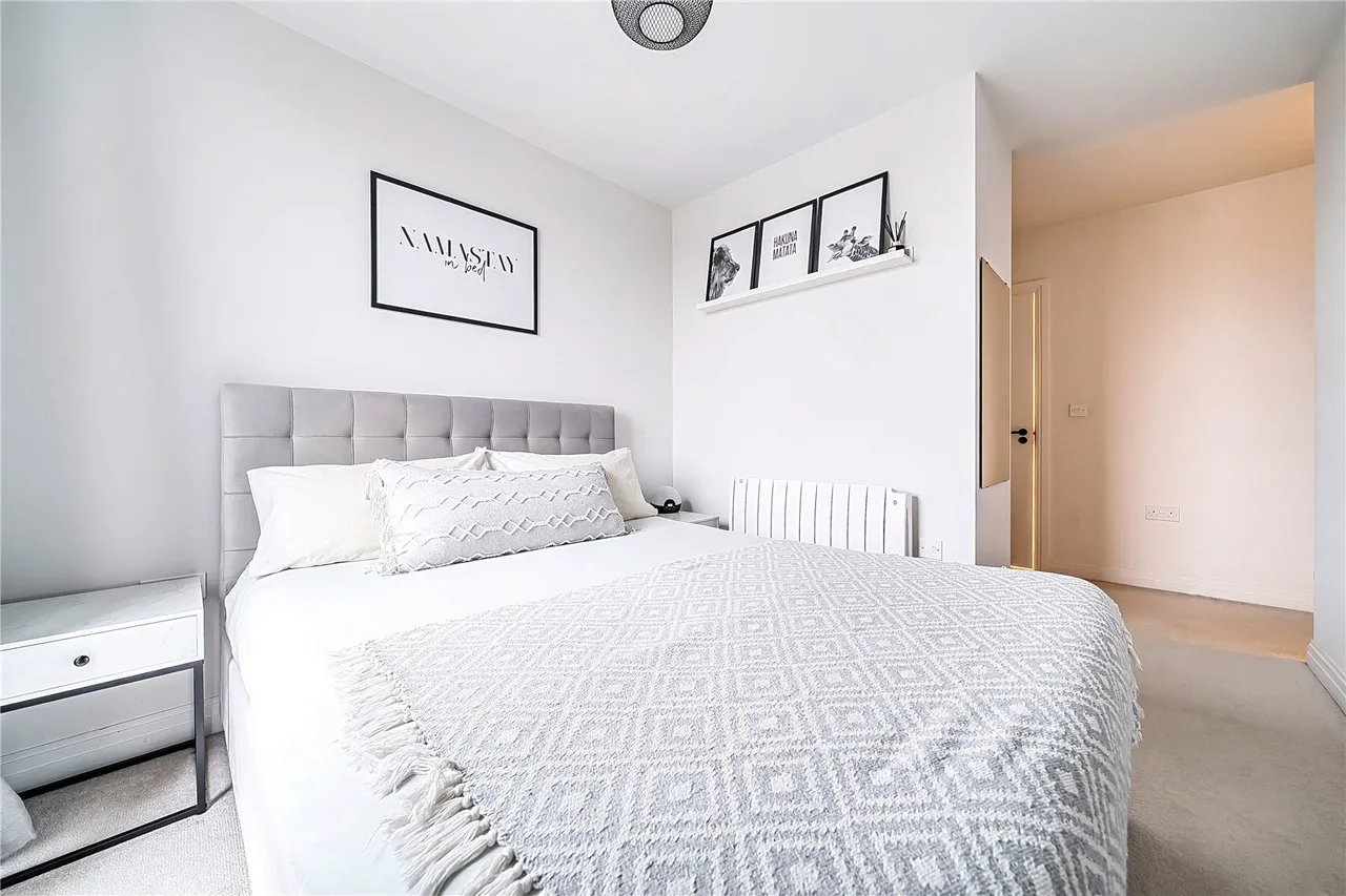 Pembroke Broadway, Camberley, GU15, photo 6
