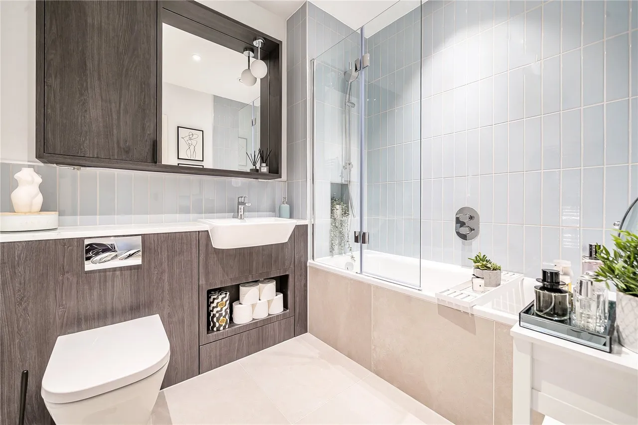 Pembroke Broadway, Camberley, GU15, photo 8