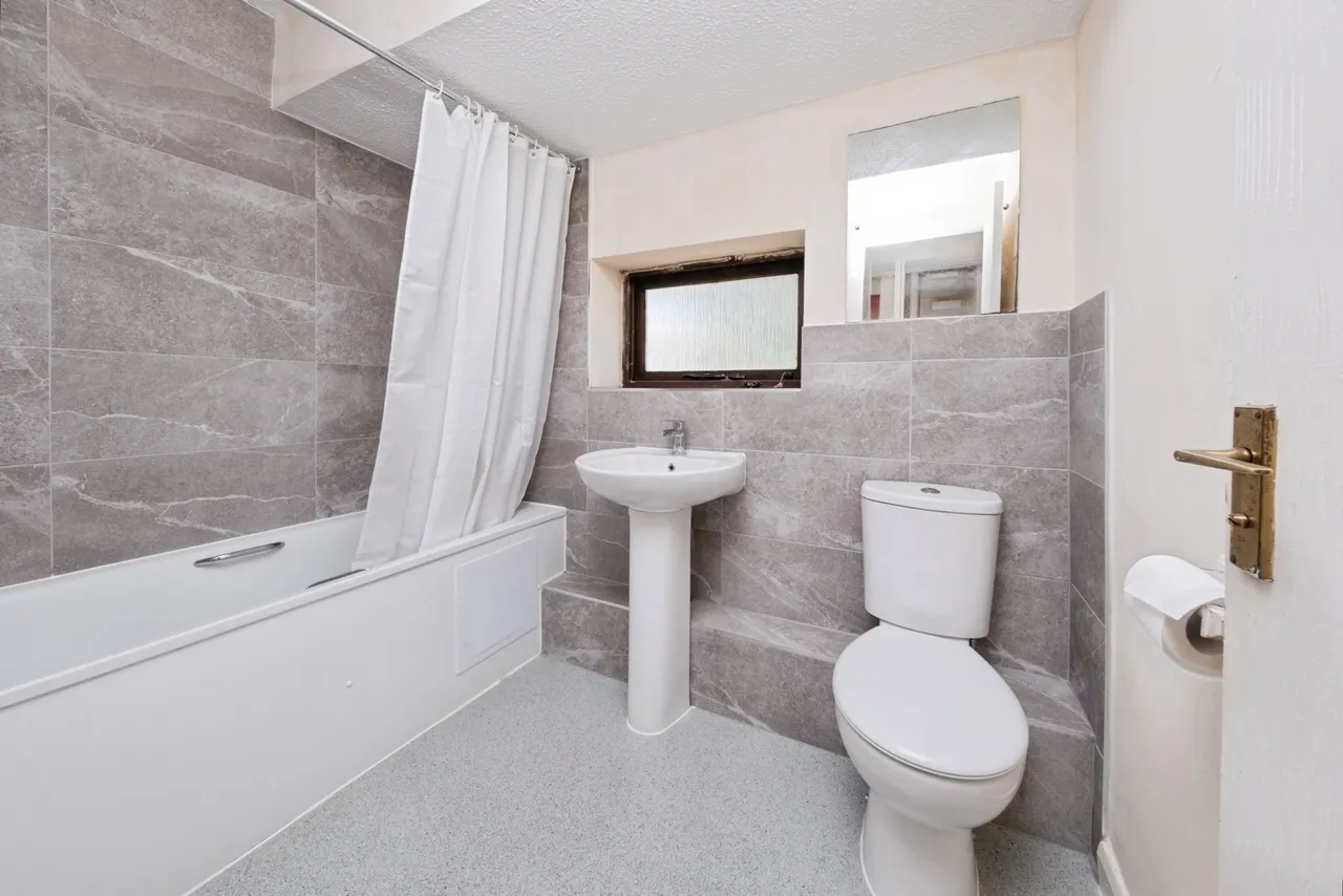 Faraday Drive, Shenley Lodge, MK5, photo 14