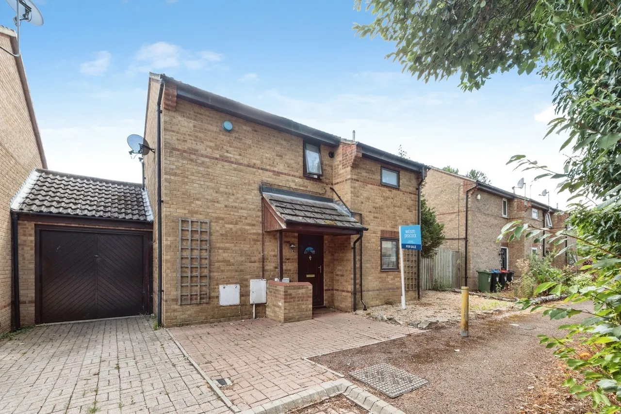 3 bed house for sale, Faraday Drive, Shenley Lodge, MK5