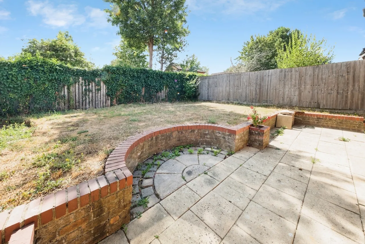 Faraday Drive, Shenley Lodge, MK5, photo 6