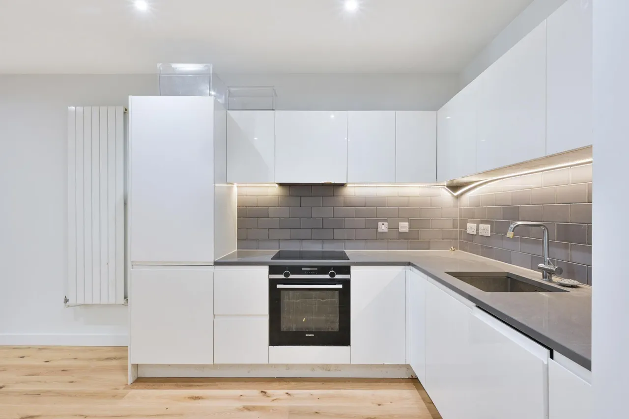 Pinnacle House, Royal Wharf, E16, photo 5
