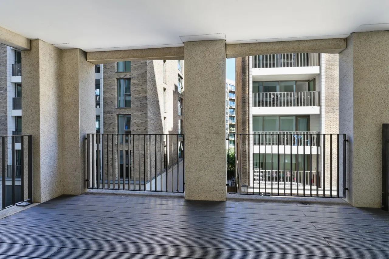 Pinnacle House, Royal Wharf, E16, photo 3