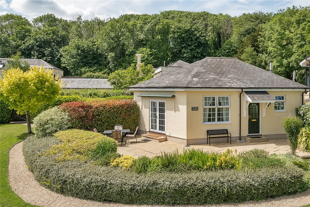2 bed house for sale — Widworthy Court, Wilmington, Honiton, Devon, EX14 9JN