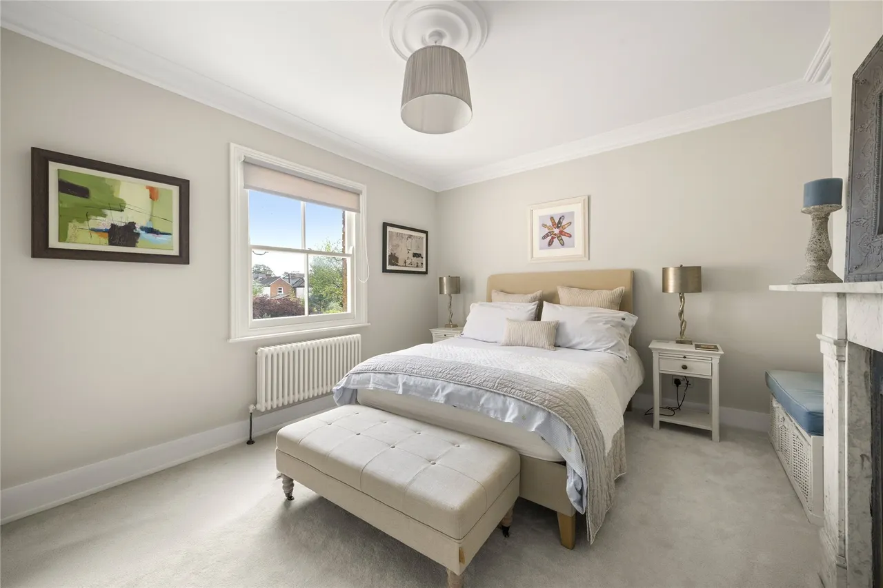 St. Albans Avenue, Weybridge, KT13, photo 11