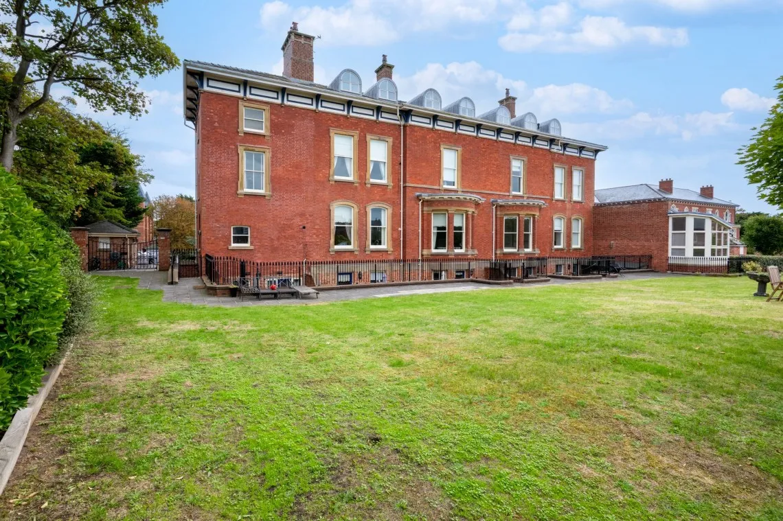Westcliffe Road, St. Wyburn, PR8, photo 4