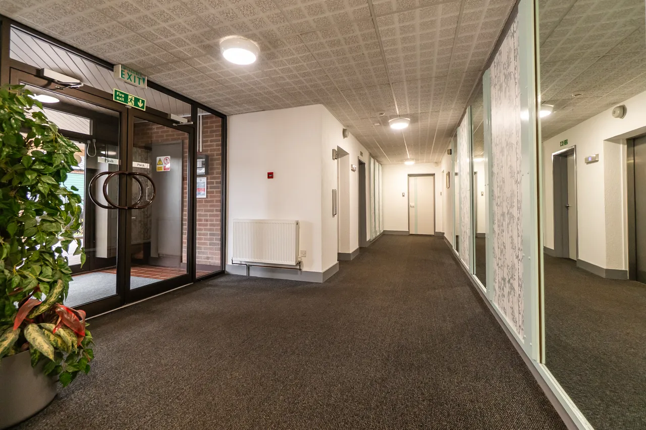 Flat 10, Hawthorne Court 1b Hawthorne Drive, Leicester, LE5 6DL, photo 36