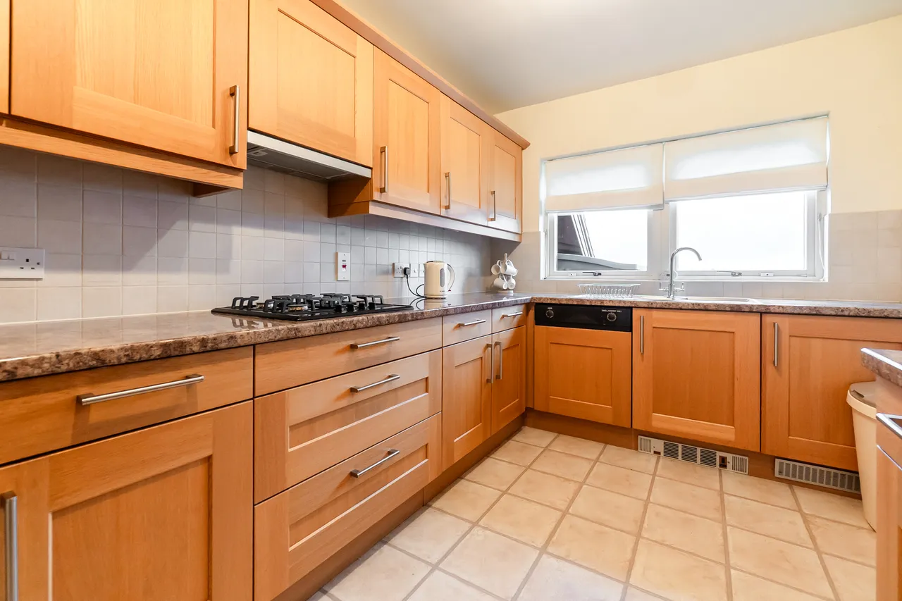 Flat 10, Hawthorne Court 1b Hawthorne Drive, Leicester, LE5 6DL, photo 10