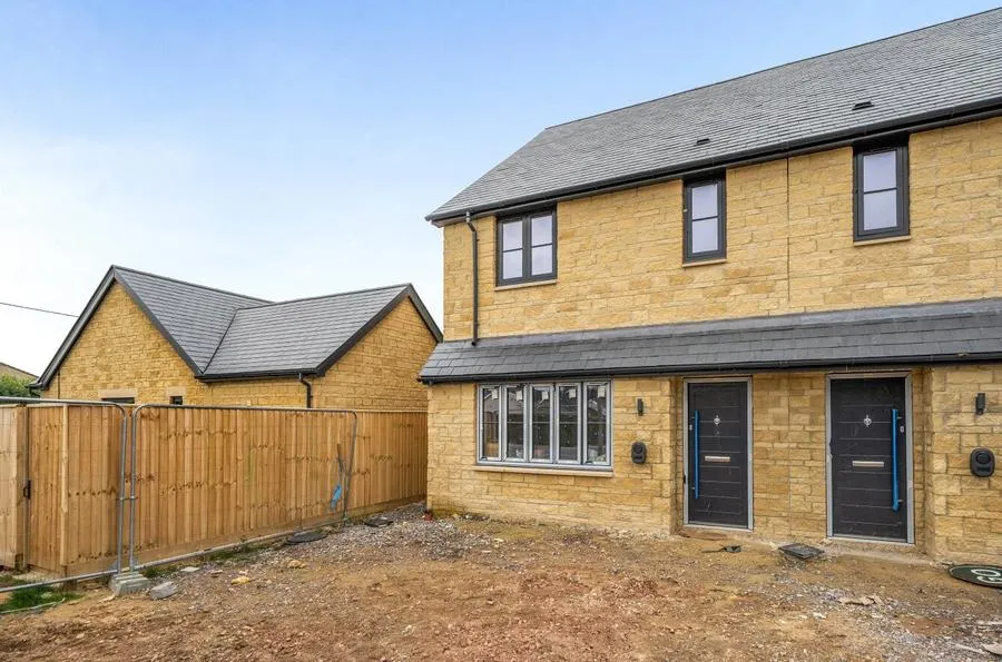 Black Bourton Road, Carterton, OX18, photo 2