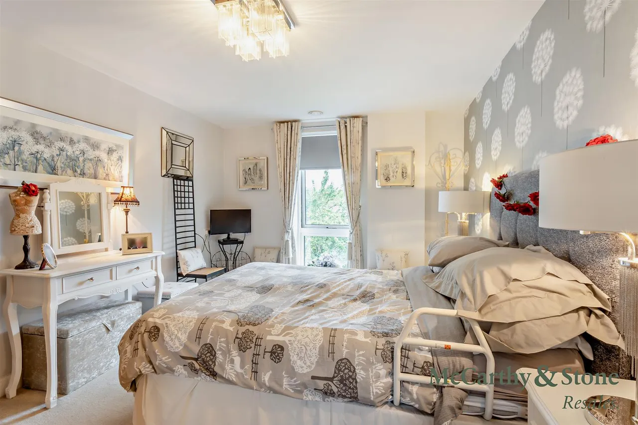 Peggs Lane, Hertford, SG13, photo 11