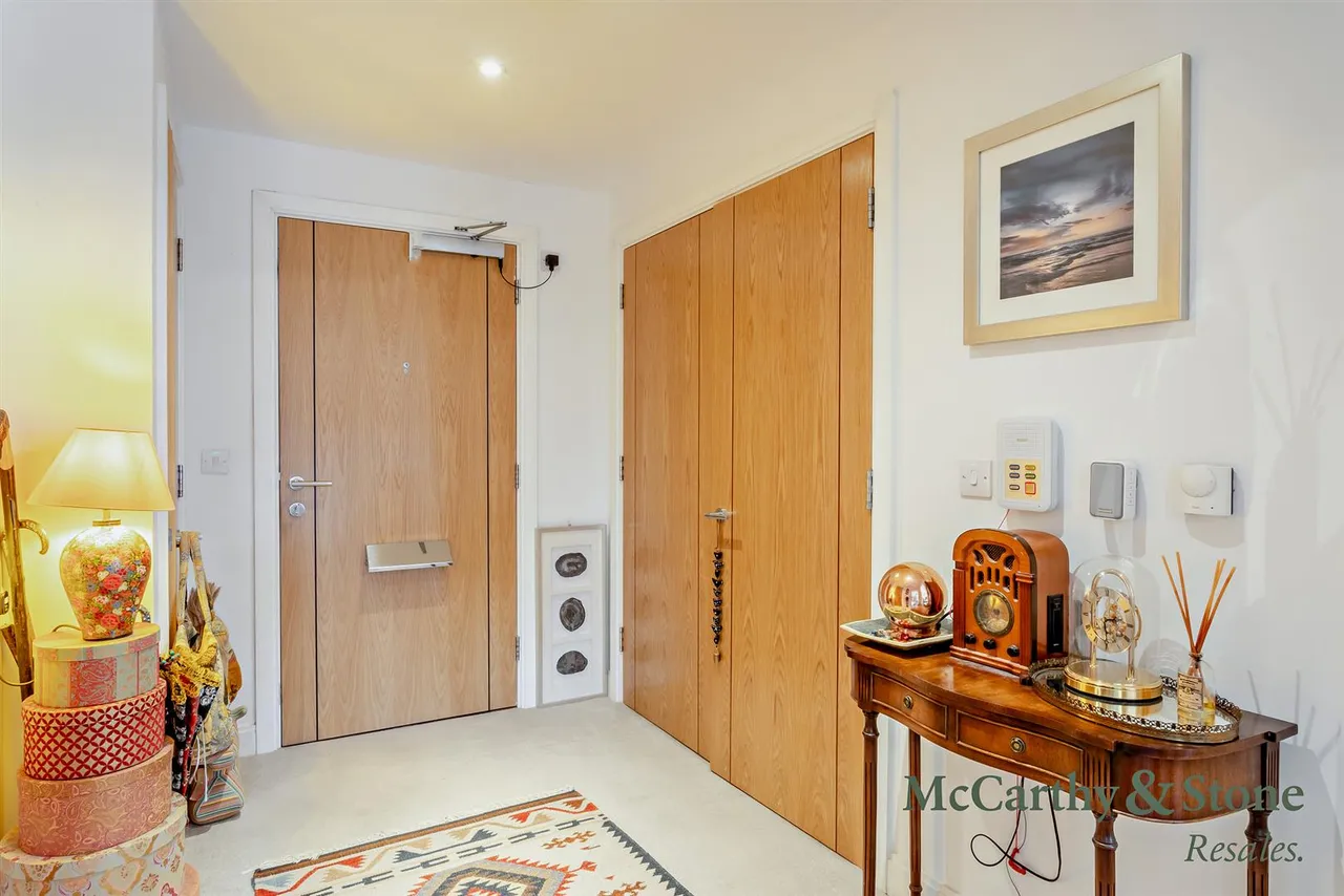 Peggs Lane, Hertford, SG13, photo 14