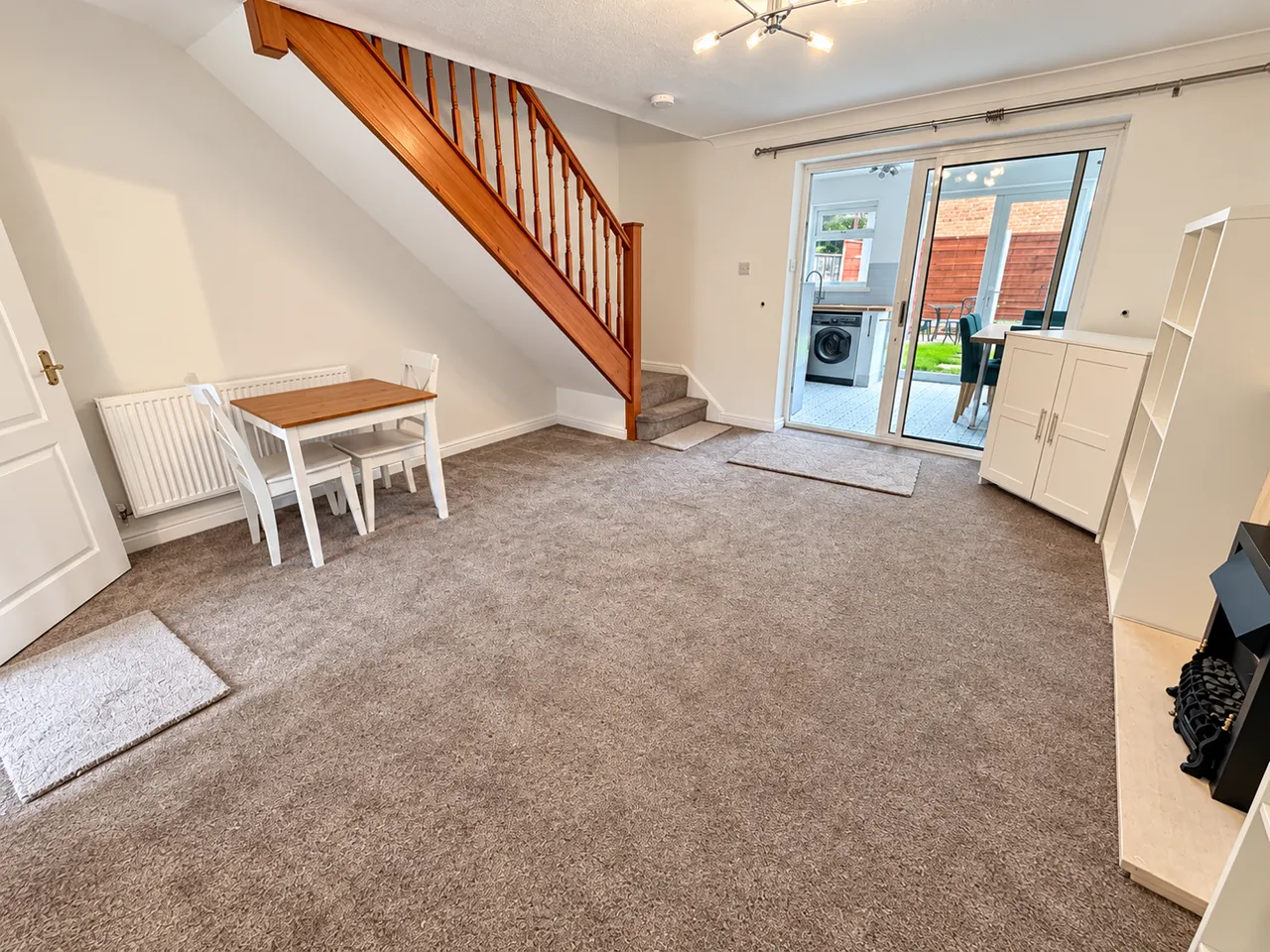 Simons Close, Sale, M33, photo 6