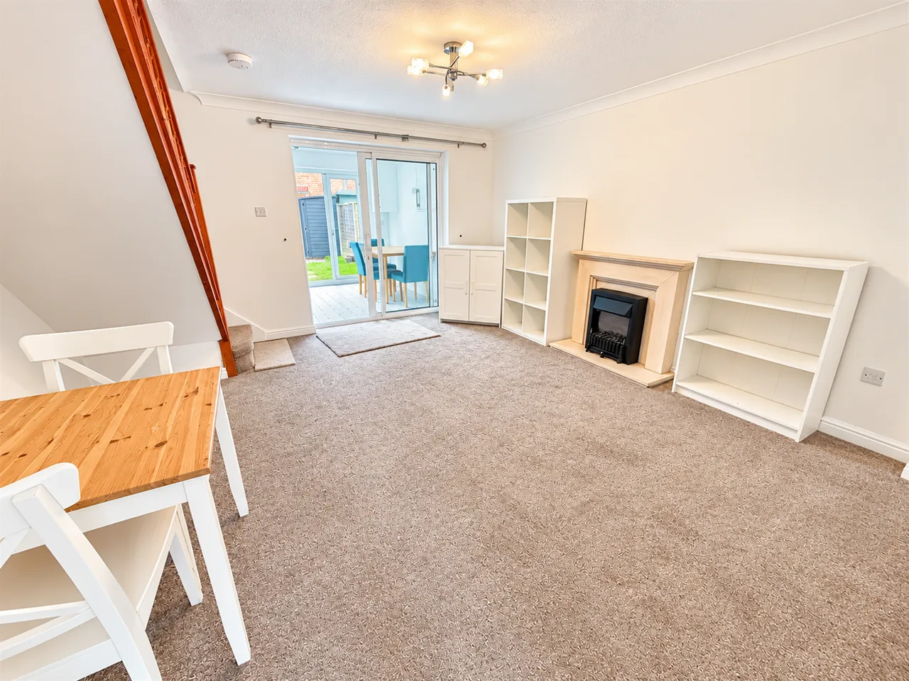 Simons Close, Sale, M33, photo 8