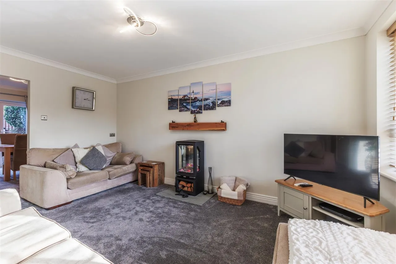 Brook Lane, Charlton, WR10, photo 3