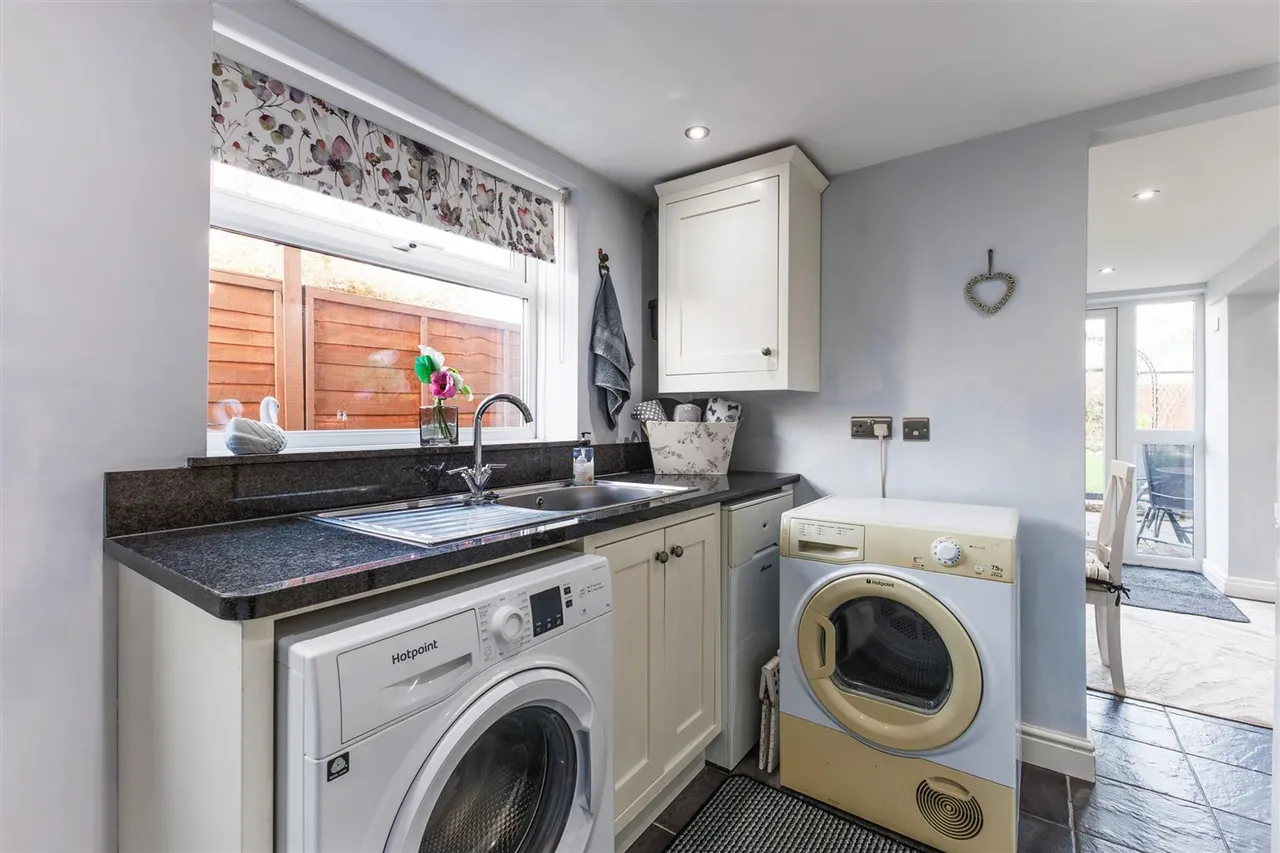 Brook Lane, Charlton, WR10, photo 8