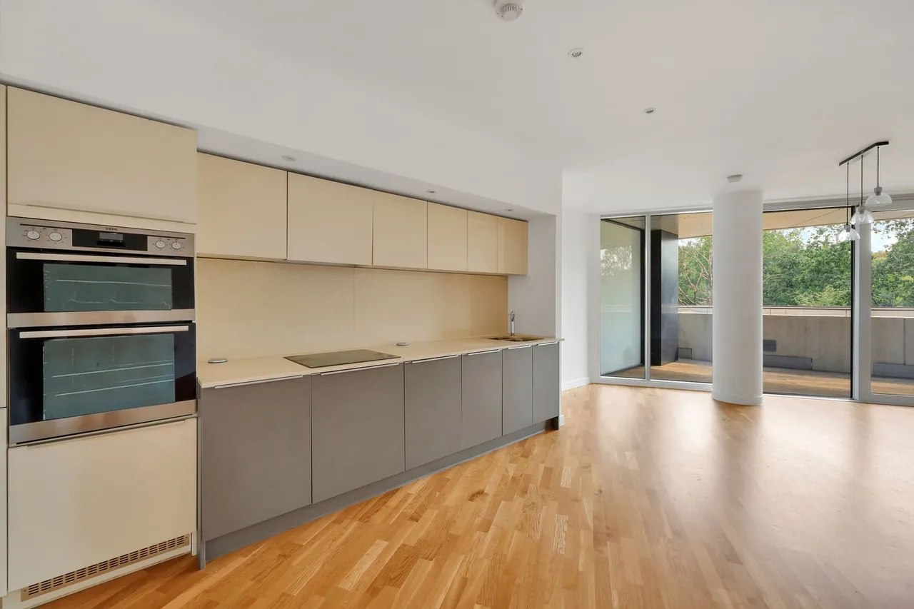 8 Edmunds House, Colonial Drive, London, W4 5HA, photo 4