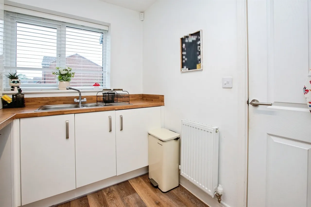 Saxelby Close, Riddings, DE55, photo 18