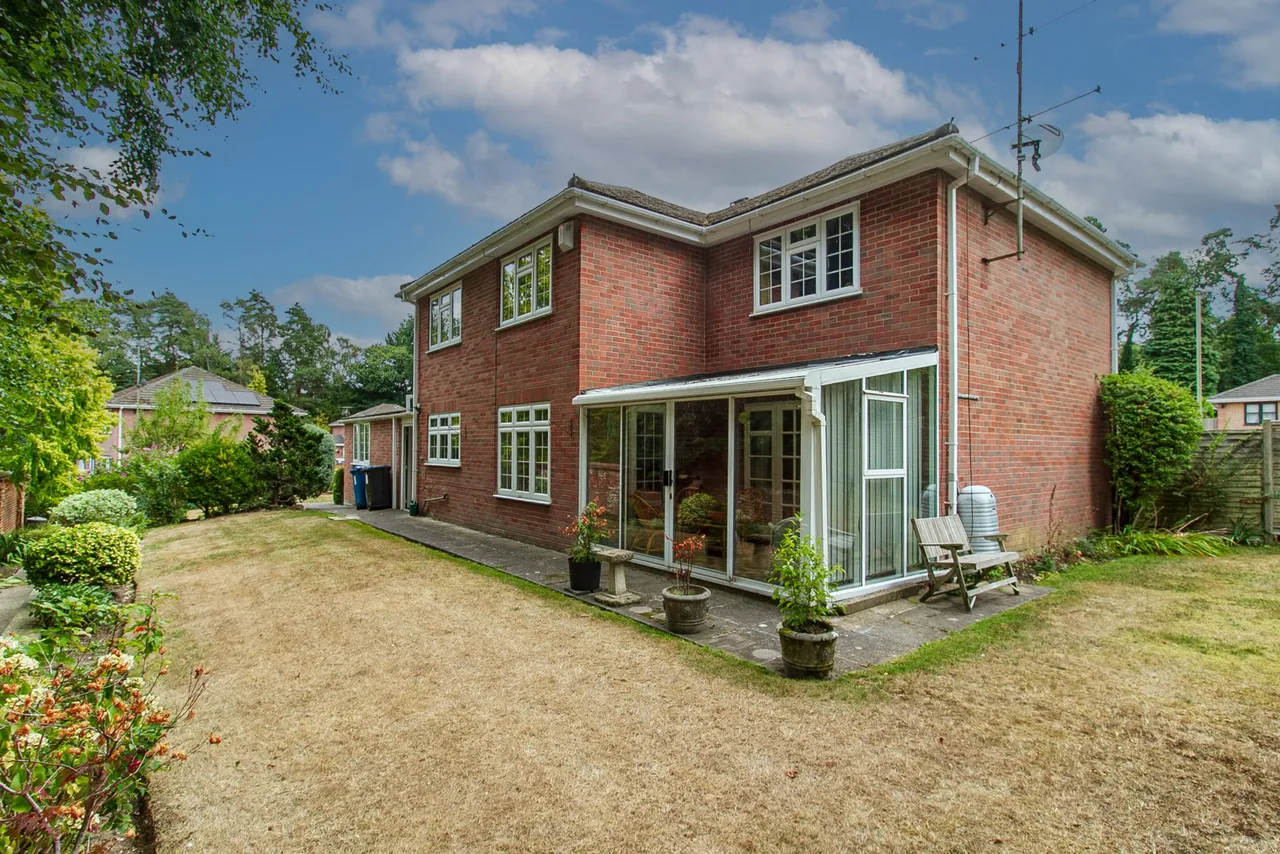 Rosedene Gardens, Fleet, GU51 4NQ, photo 16