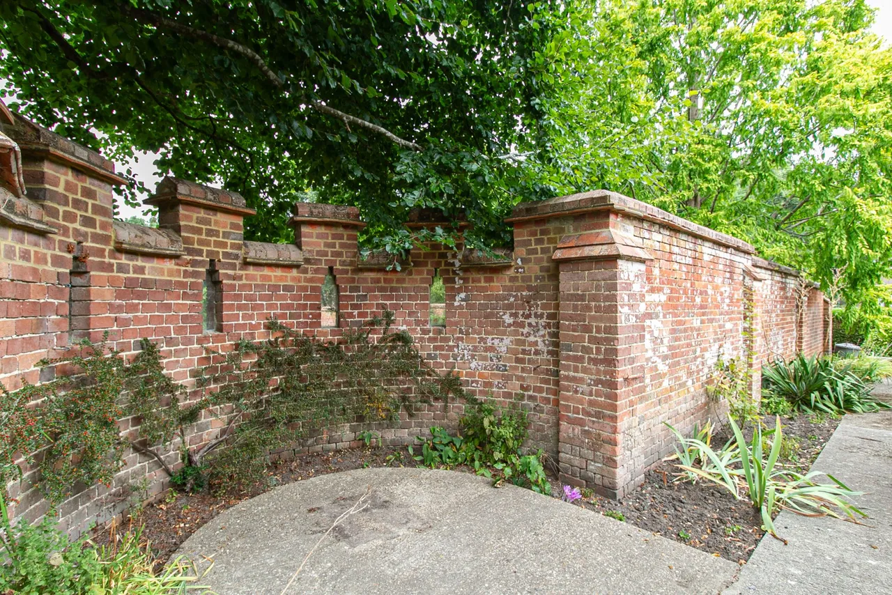 Rosedene Gardens, Fleet, GU51 4NQ, photo 17
