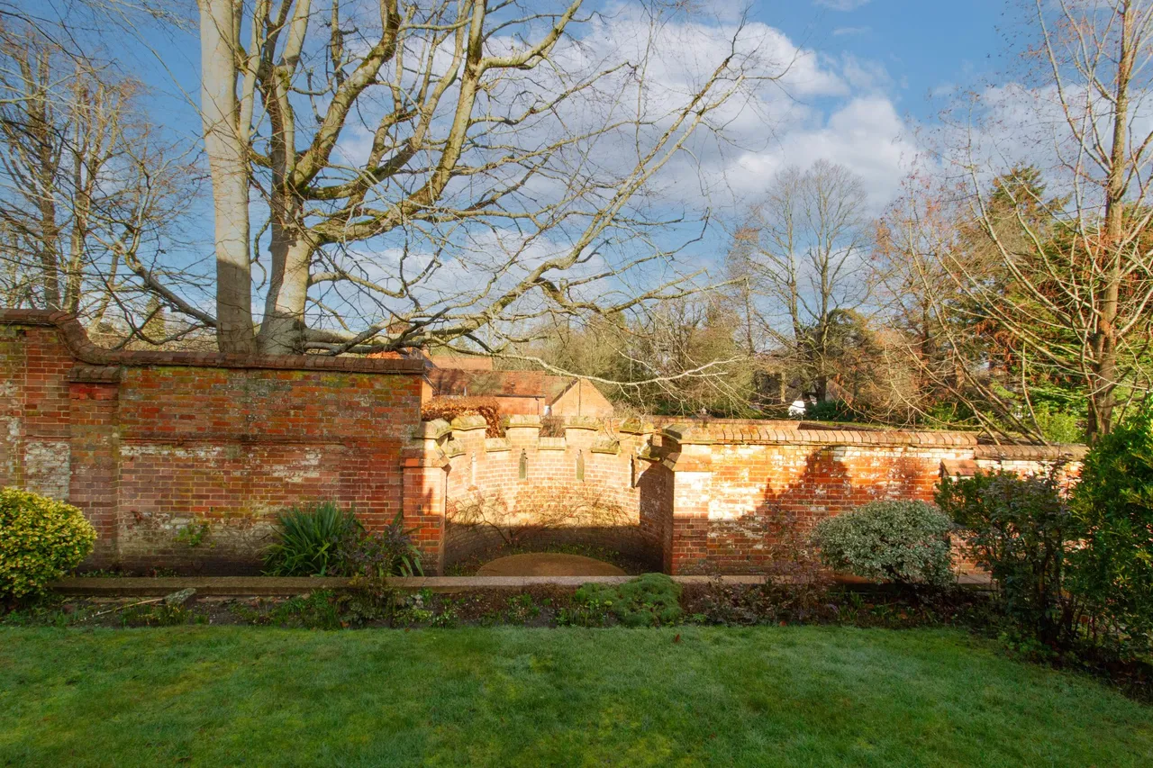 Rosedene Gardens, Fleet, GU51 4NQ, photo 3