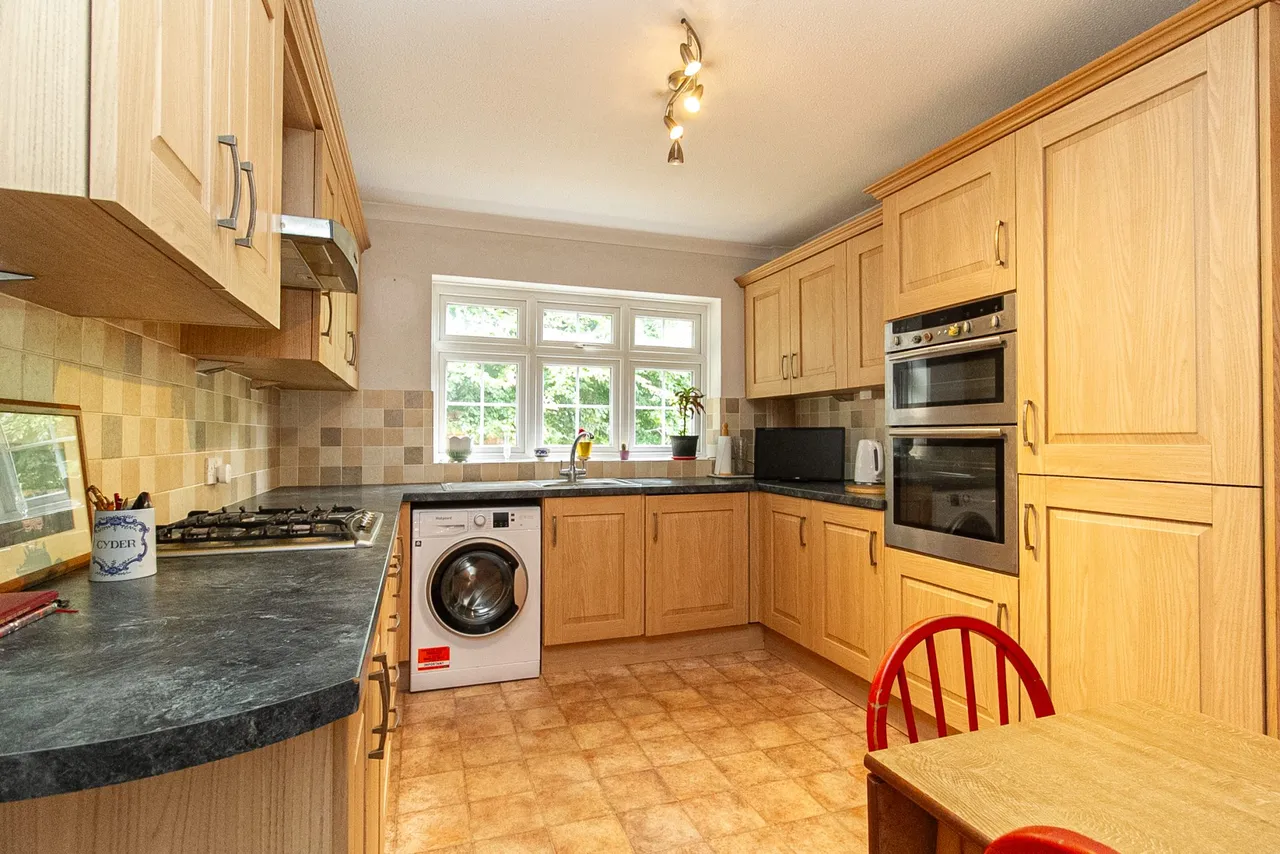 Rosedene Gardens, Fleet, GU51 4NQ, photo 6