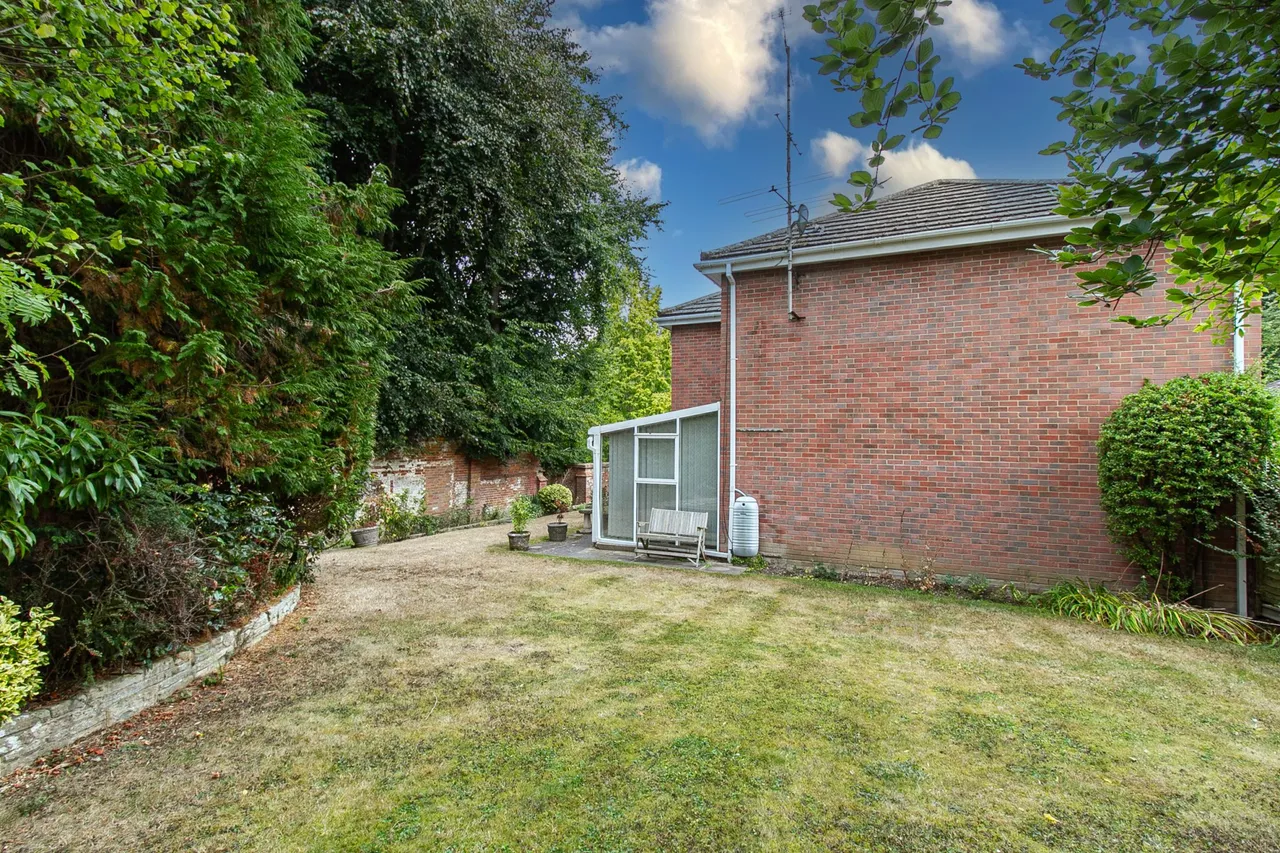 Rosedene Gardens, Fleet, GU51 4NQ, photo 20
