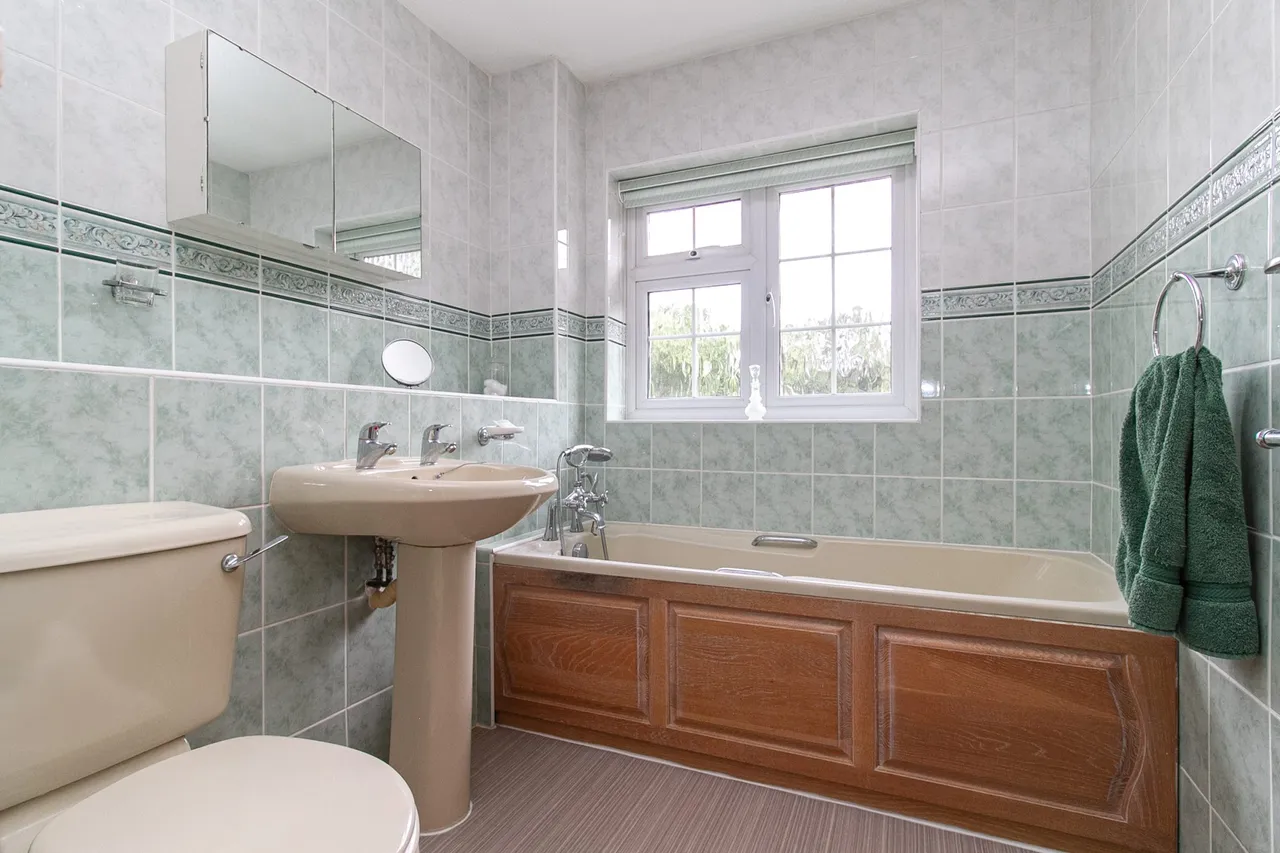 Rosedene Gardens, Fleet, GU51 4NQ, photo 15