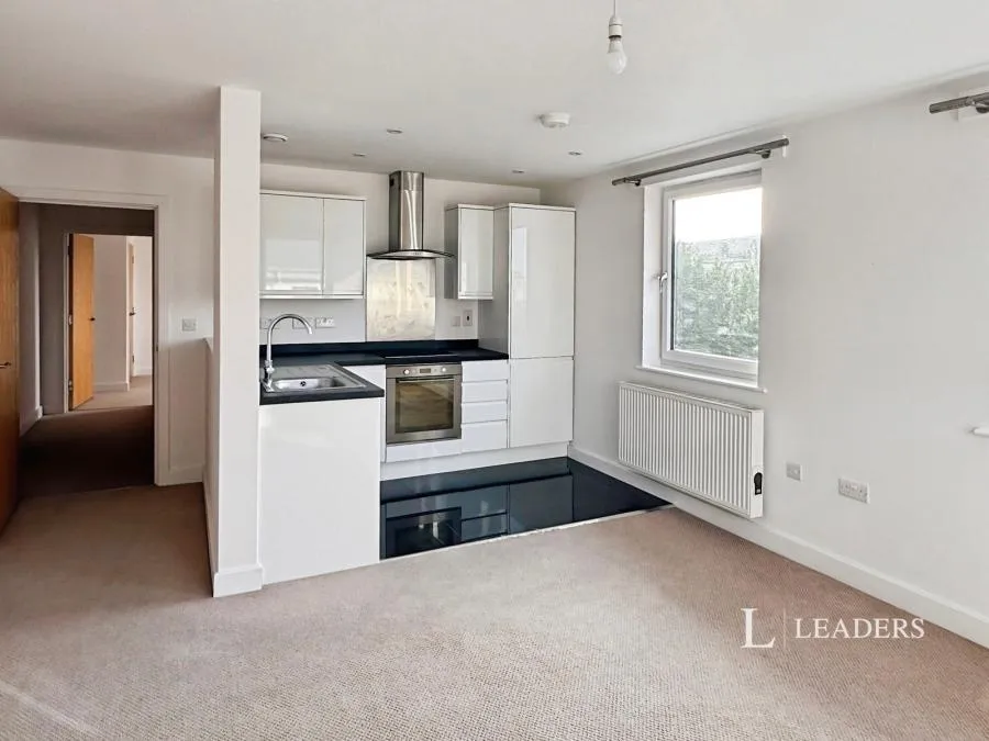 Cantelupe Road, East Grinstead, RH19, photo 2