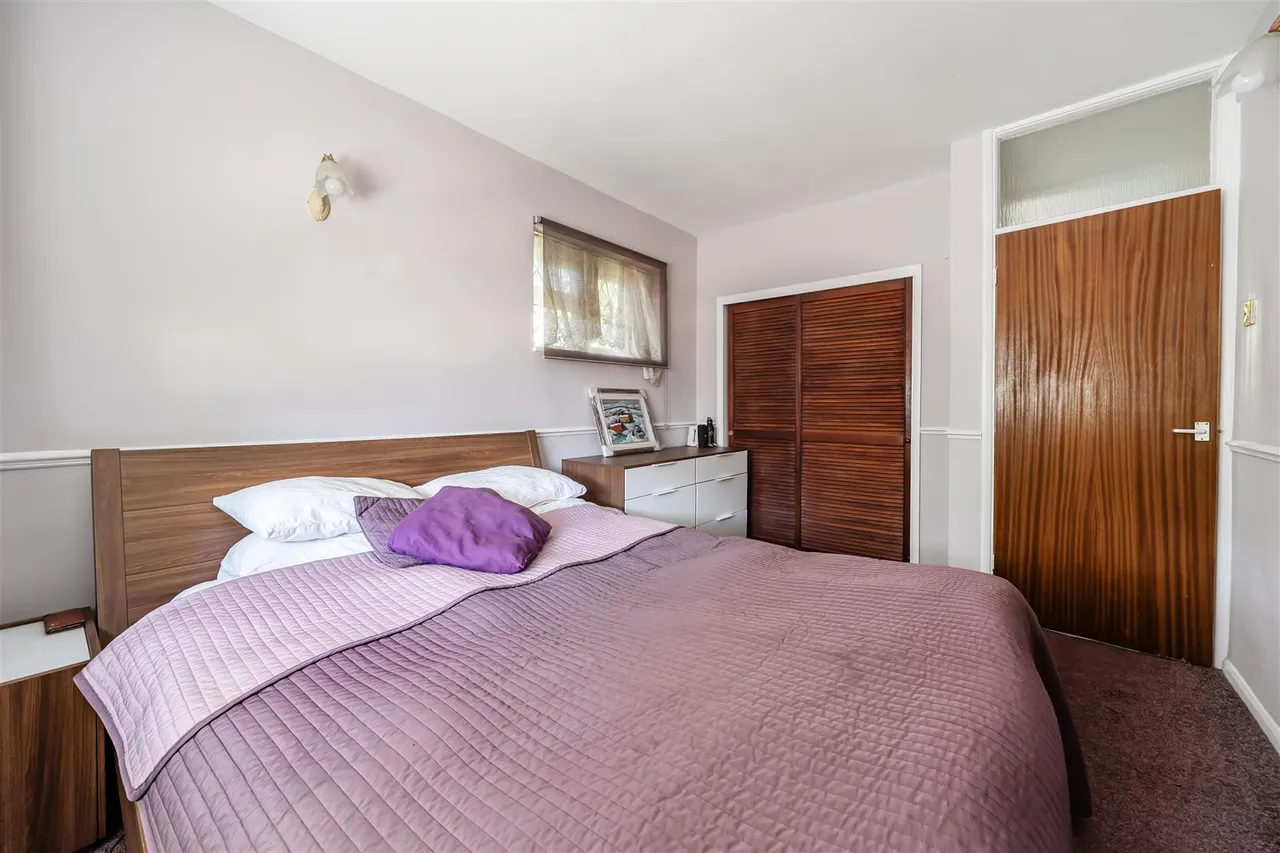 Mytchett Road, Mytchett, photo 15