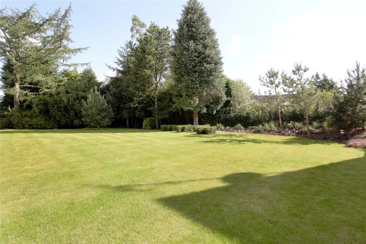 Macclesfield Road, Prestbury, SK10, photo 24