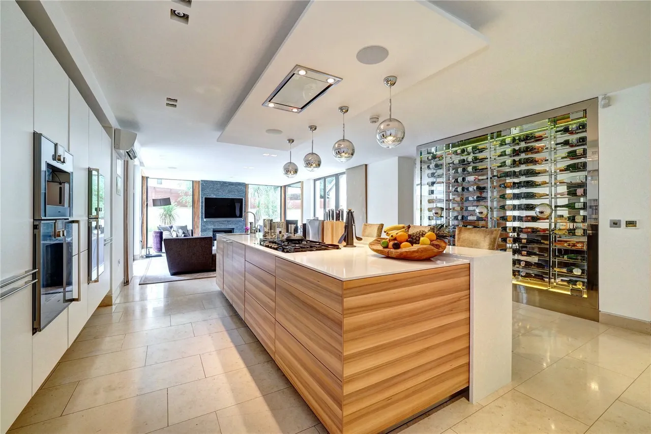 Macclesfield Road, Prestbury, SK10, photo 8