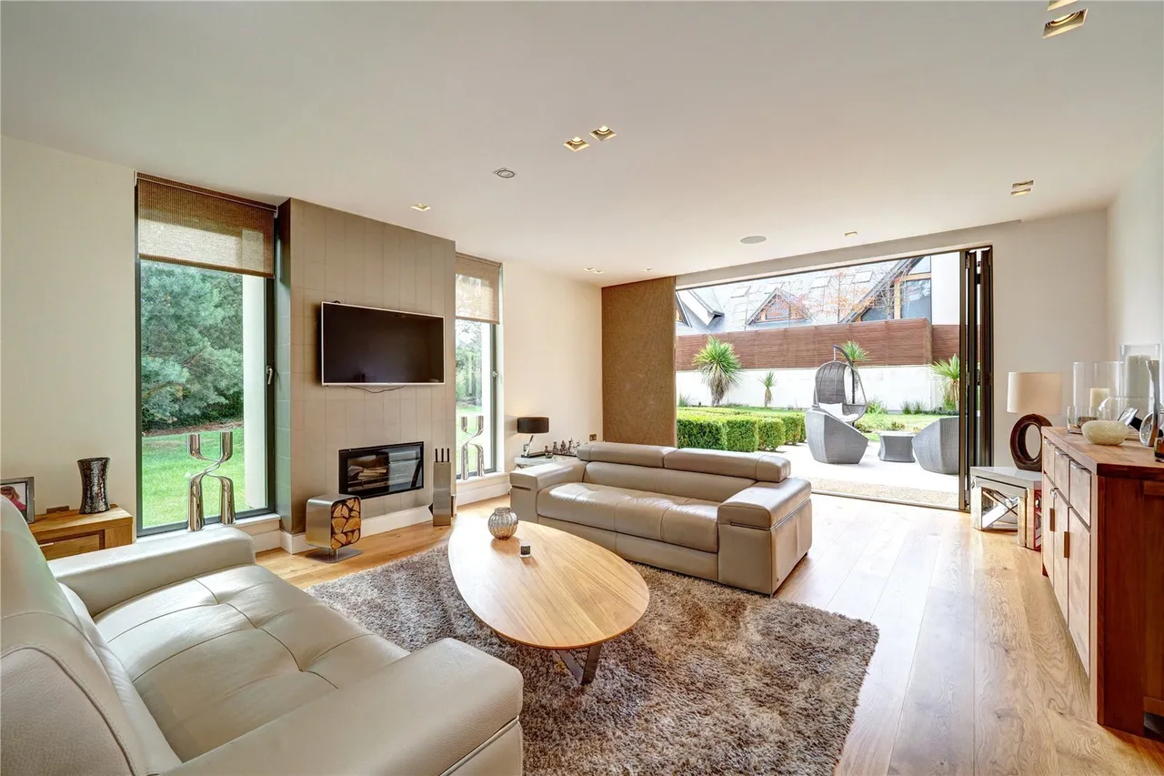 Macclesfield Road, Prestbury, SK10, photo 11