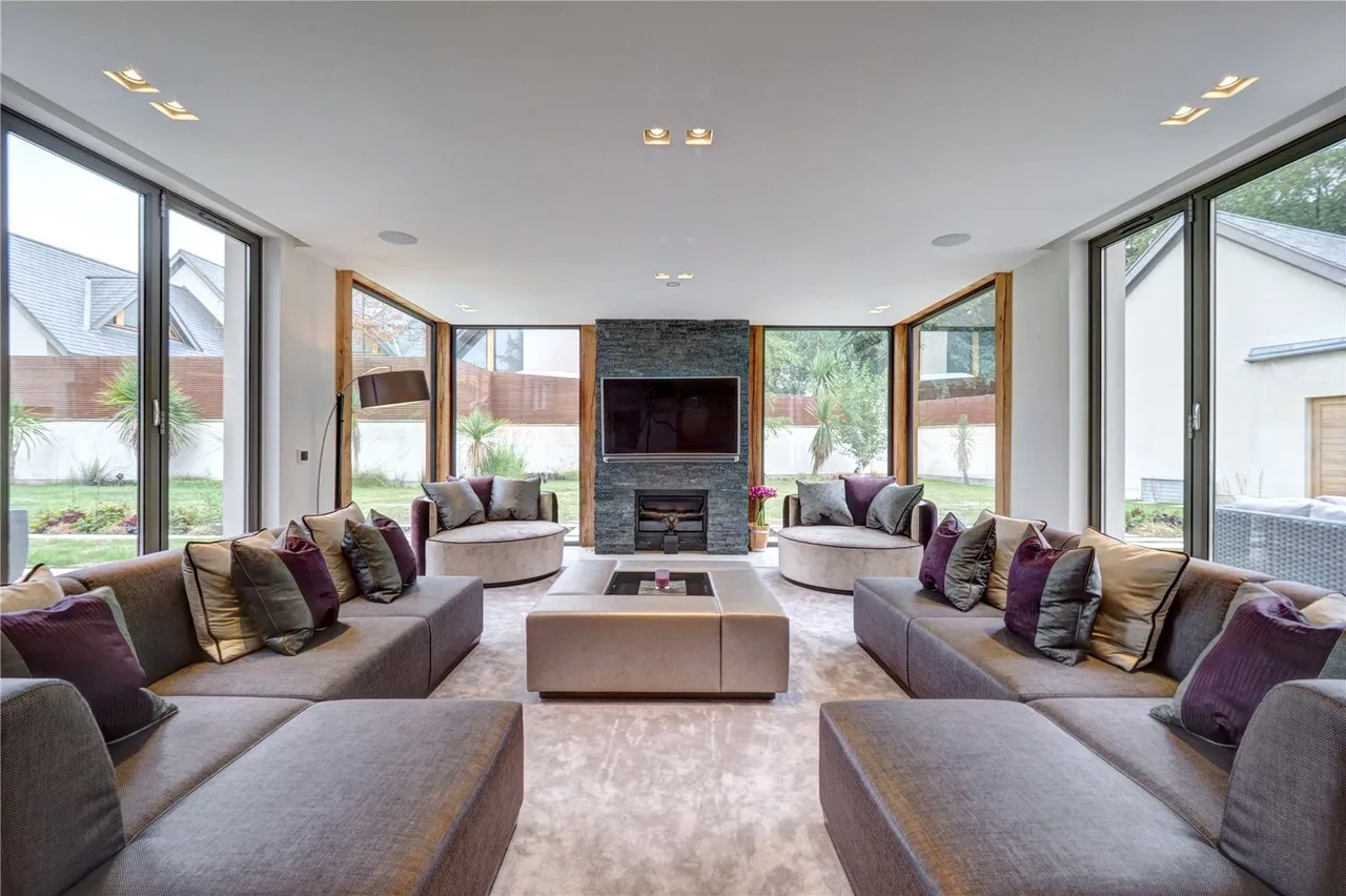 Macclesfield Road, Prestbury, SK10, photo 10