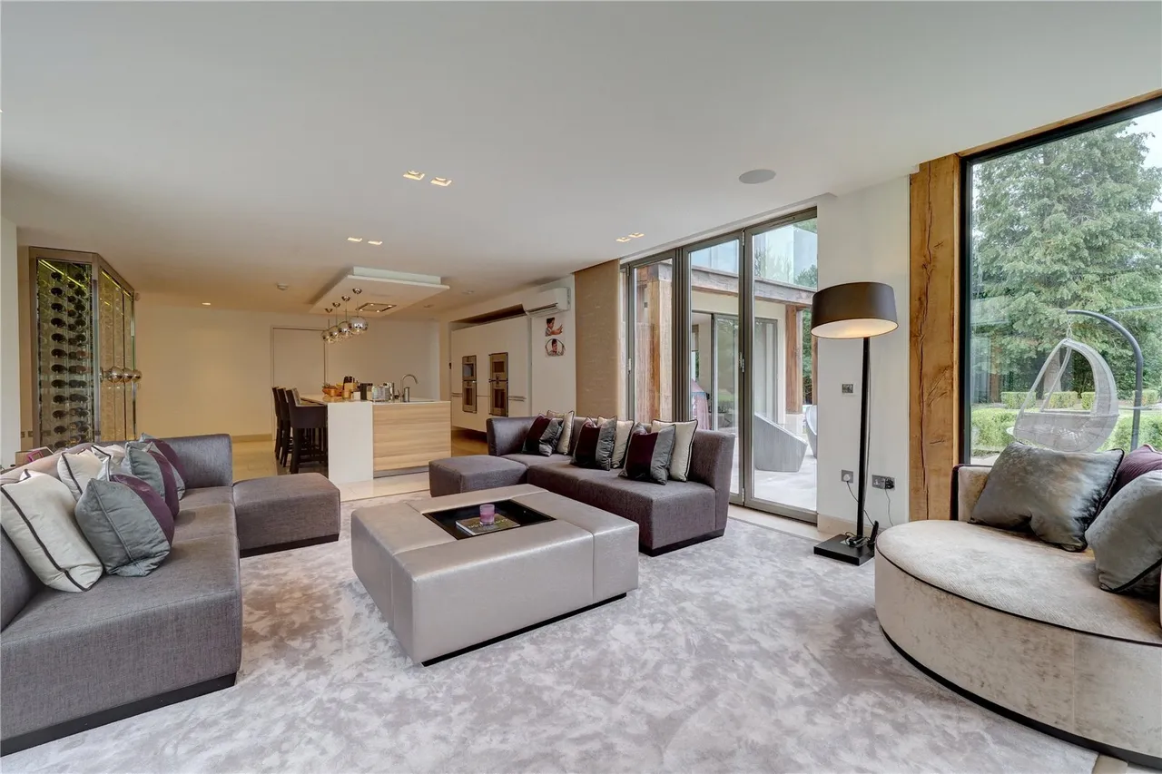 Macclesfield Road, Prestbury, SK10, photo 9