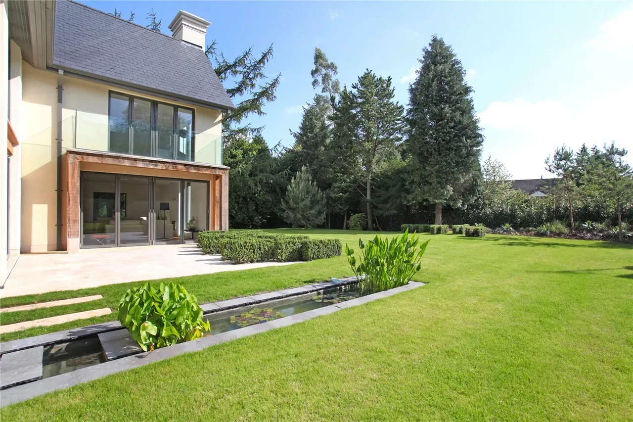Macclesfield Road, Prestbury, SK10, photo 23