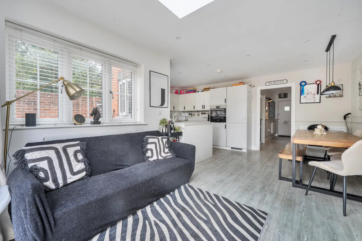 Thornycroft Avenue, Camberley, GU16, photo 2