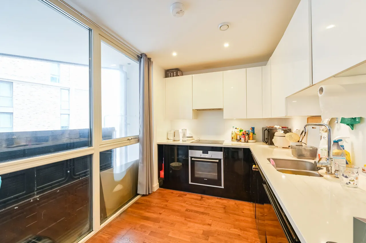 66 Discovery Tower, 1 Terry Spinks Place, London, photo 10