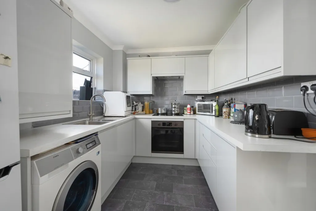 Savernake Drive, Herne Bay, photo 5