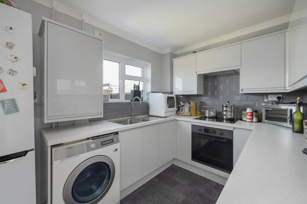 Savernake Drive, Herne Bay, photo 12