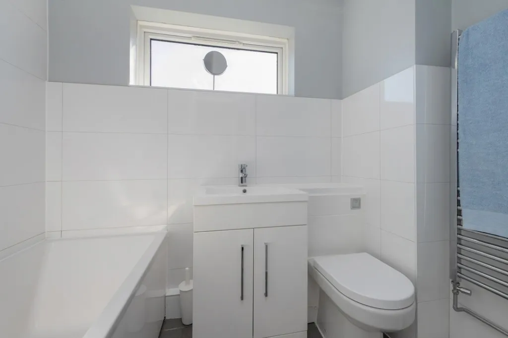 Savernake Drive, Herne Bay, photo 13