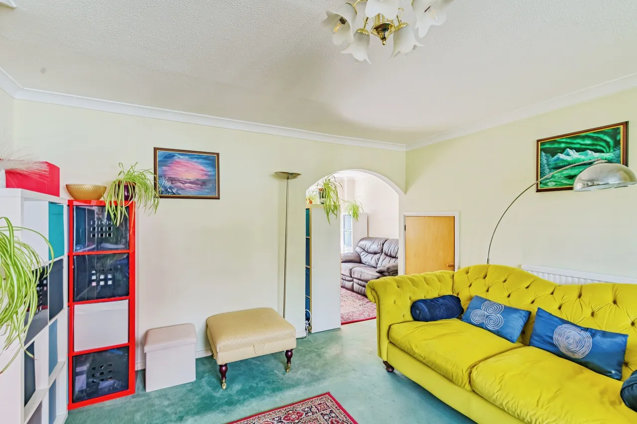 Lyndhurst Close, Crawley, RH11, photo 4