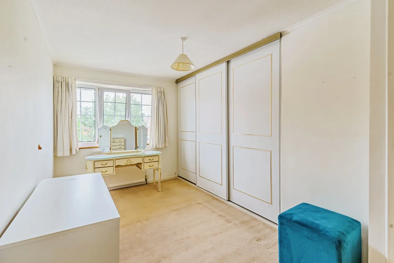 Lyndhurst Close, Crawley, RH11, photo 9