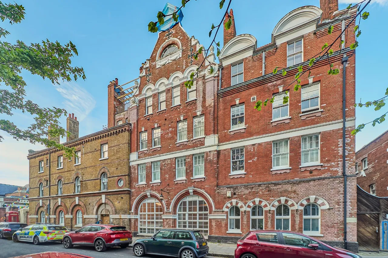 3 bed flat for sale — Renfrew Road, Kennington, London, SE11
