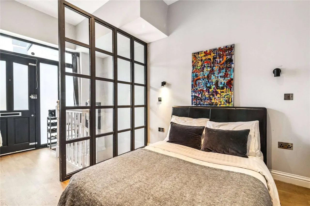 Lockington Road, London, SW8 4BE, photo 2