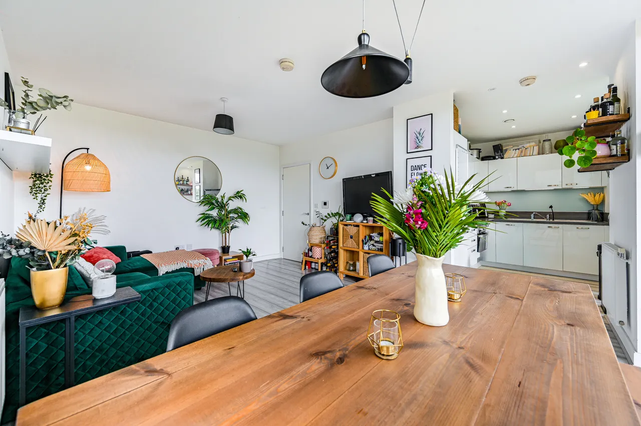 Flat 118, Dixie Court, Adenmore Road, London, photo 4